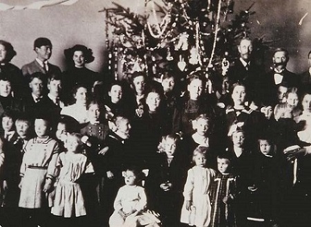 Read more: First Christmas at Cromwell Church in 1910